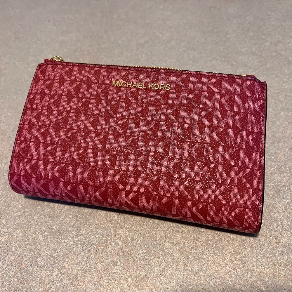 Michael Kors Jet Set Travel Wristlet